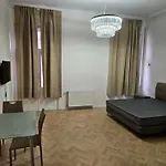 Designer Apartments Near Kalvin Square